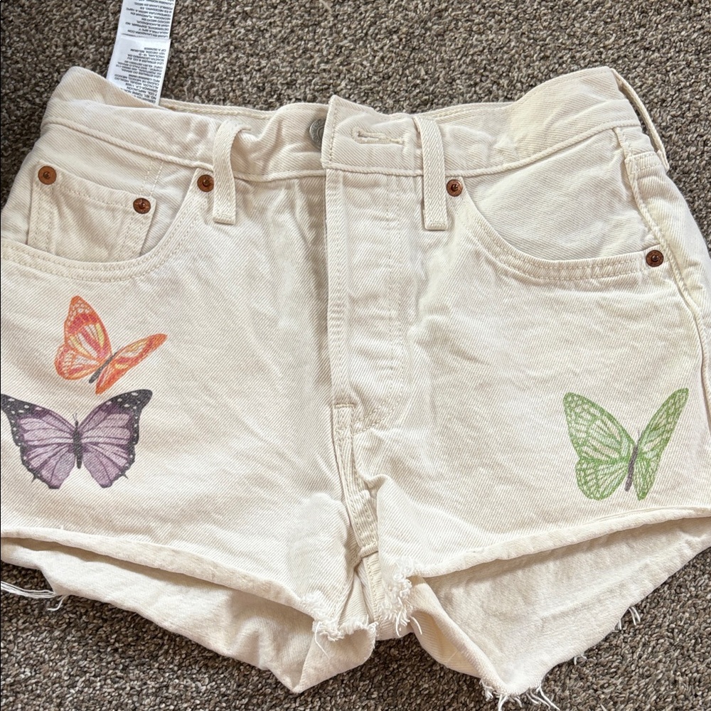 Levi's 501 worn once Cream Jean Shorts with Butterfly Print
